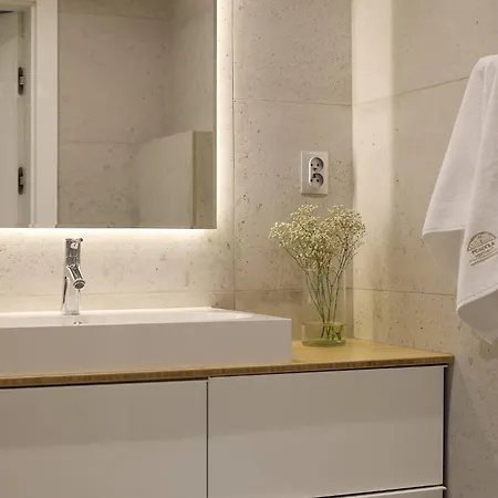 Fragola Rajska 3 - Modern Studios, Park Appart hôtel Cracovie