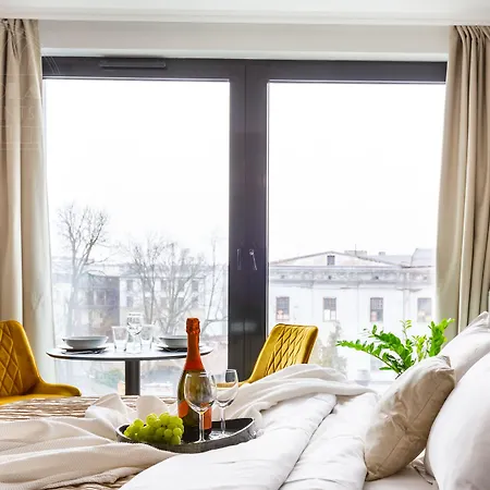 Fragola Rajska 3 - Modern Studios, Park 4*