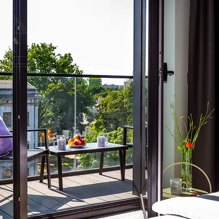 Fragola Rajska 3 - Modern Studios, Park 4*