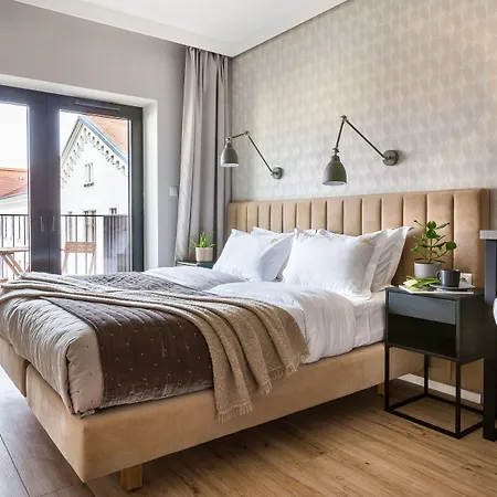 Fragola Rajska 3 - Modern Studios, Park Appart hôtel Cracovie