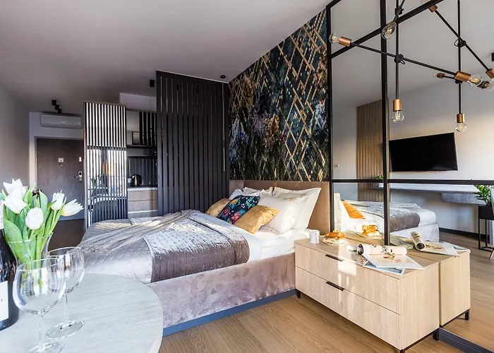 Fragola Rajska 3 - Modern Studios, Park 4*