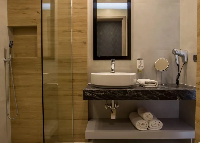 Fragola Rajska 3 - Modern Studios, Park