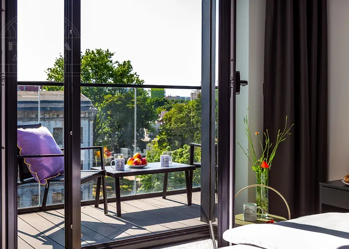 Fragola Rajska 3 - Modern Studios, Park 4*